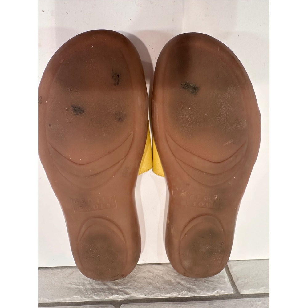 Gentle Souls Kenneth Cole Yellow Leather Slide Sandals Knotted Detail Size 38 - Picture 11 of 11